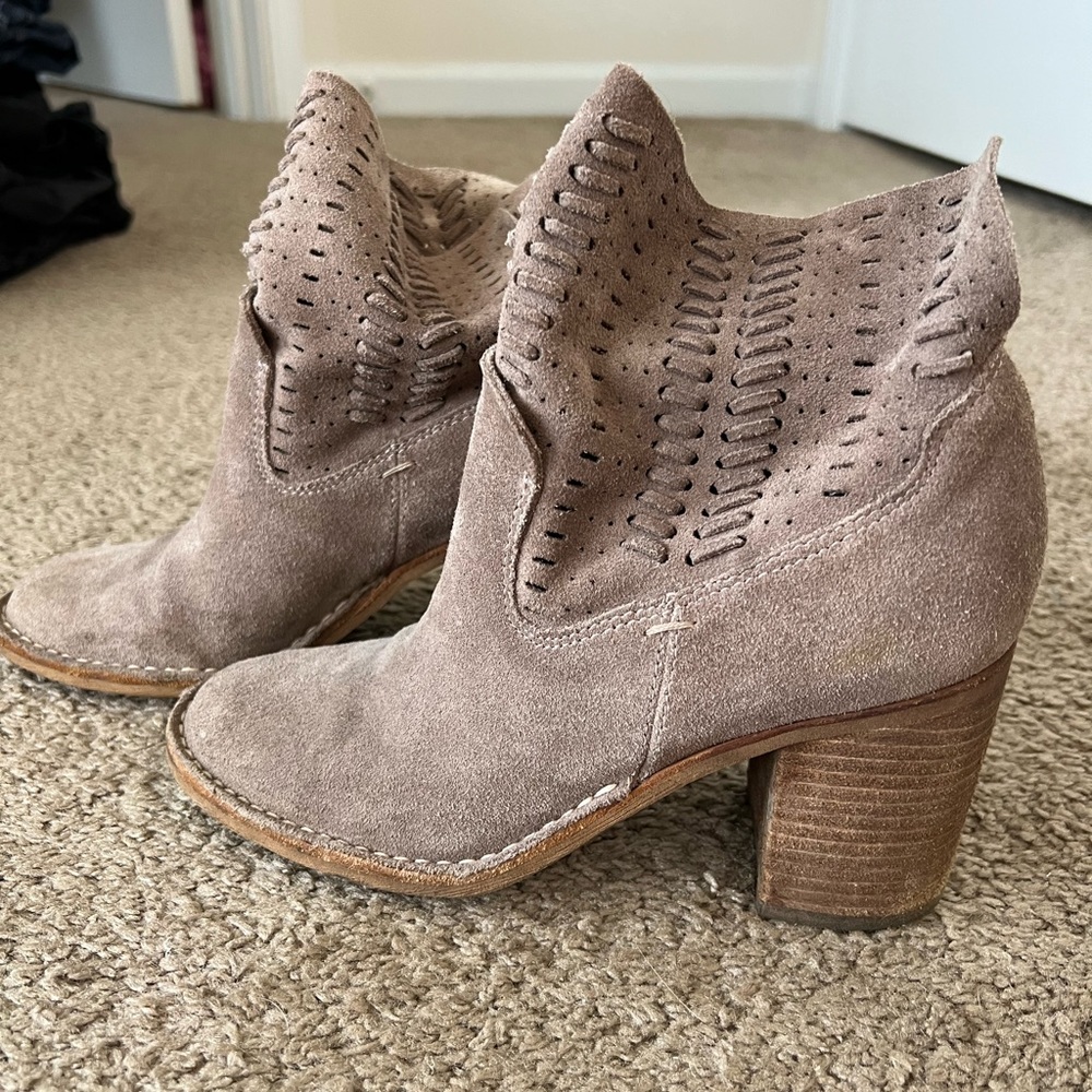 Dolce vita booties